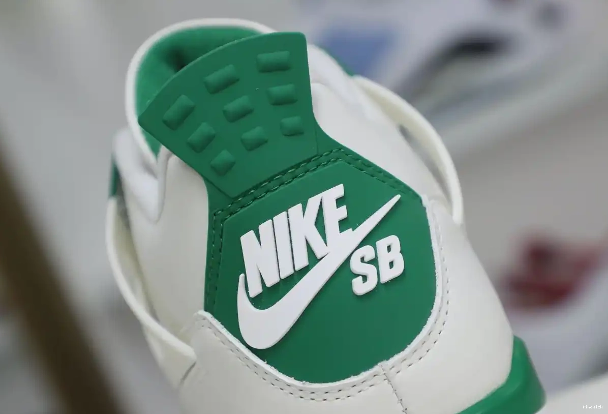X NIKE SB GREEN' 4 AIR 'PINE JORDAN RETRO 0330